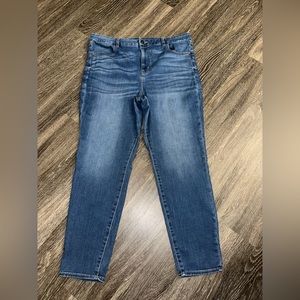 American Eagle Curvy Hi-Rise Jegging